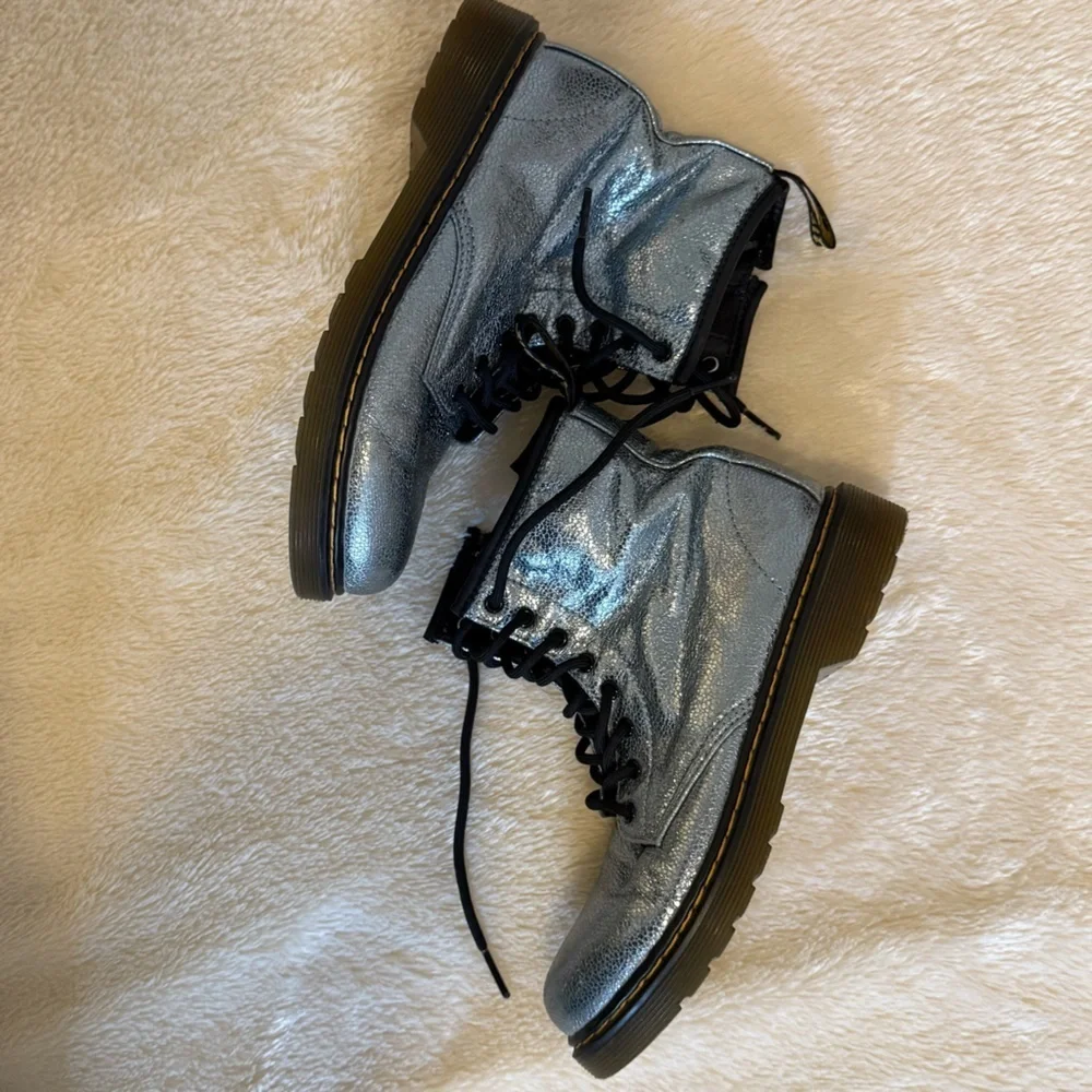 Dr. Martens 1460 J Silver Crackle Leather Combat Boots Youth 4